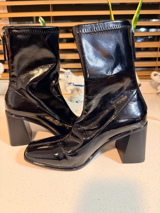 Forever 21 Shoes - Forever 21 Black Patent Block Heel Ankle Boots Size 8